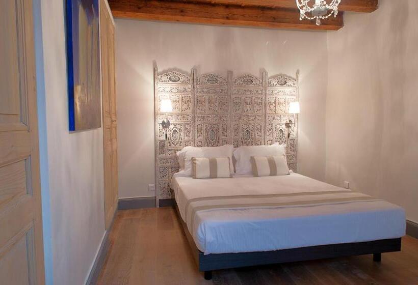 חדר משפתחתי סופריור, La Maison Debourg