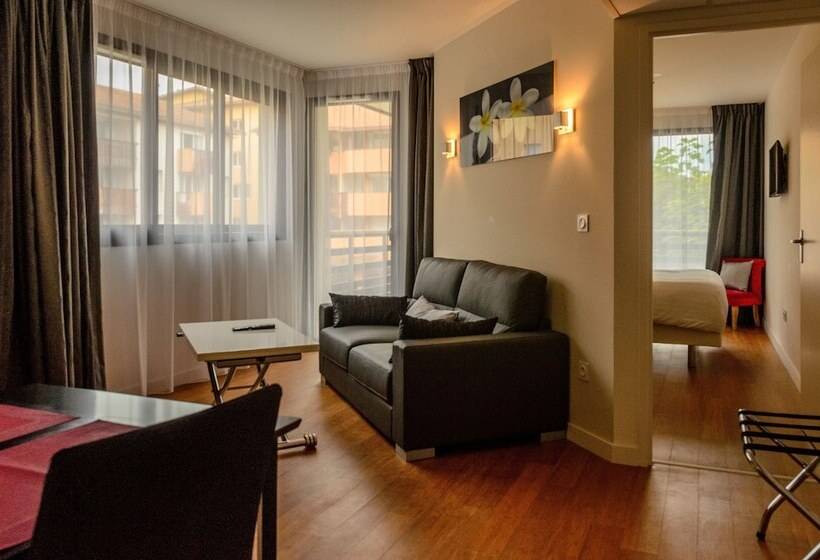 جناح جونيور, Le Wasconia