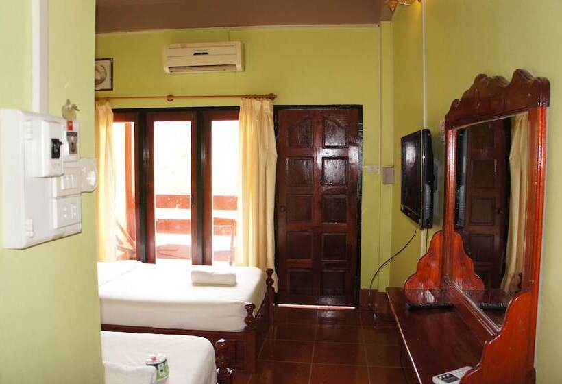Номер Стандарт Вид на Реку, Popular View Guesthouse