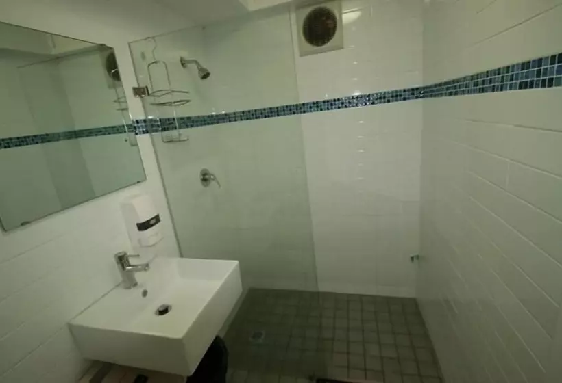 Bed in Shared Room with Shared Bathroom, Original Backpackers