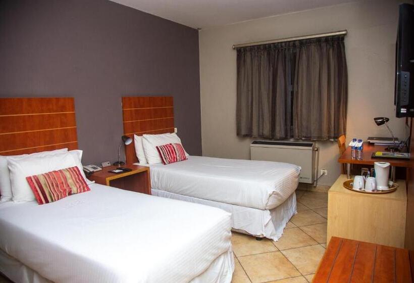 스탠다드 룸, 2001