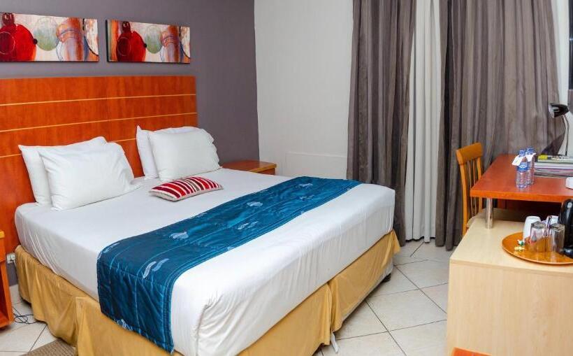 스탠다드 룸, 2001