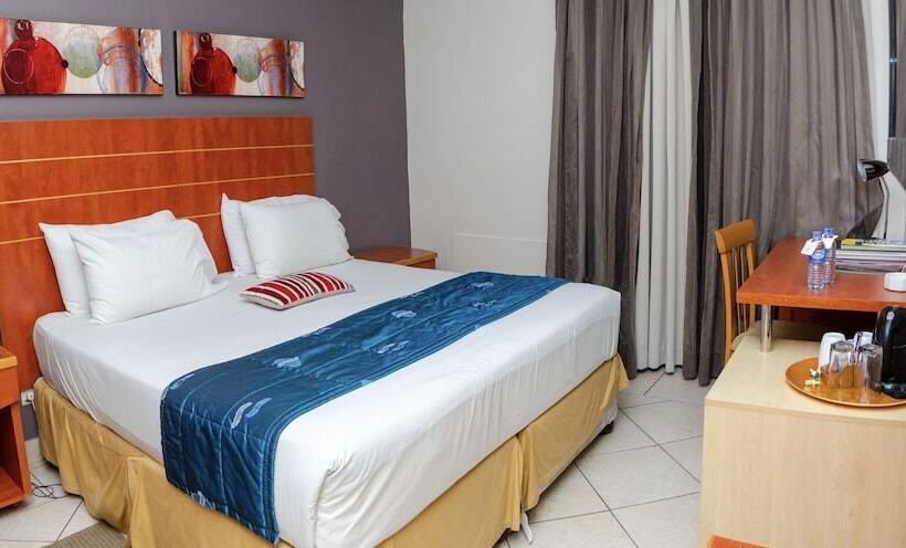 스탠다드 싱글 룸, 2001