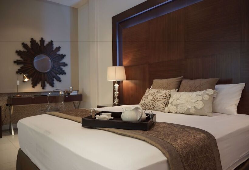 스탠다드 룸, 2001