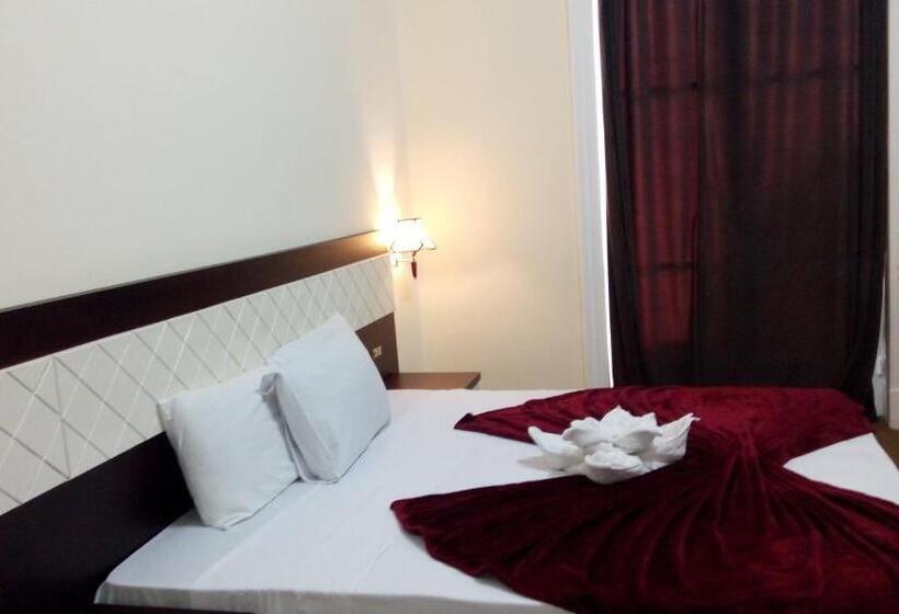 اتاق لوکس یک تخته, Cairo Paradise