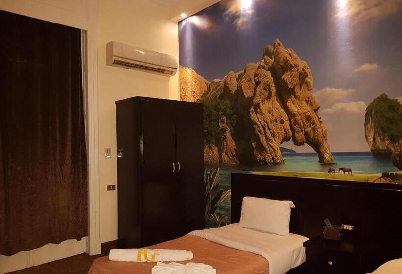 اتاق لوکس سه تخته, Cairo Paradise