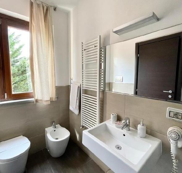 اتاق لوکس, Cameracaffe Sul Lago