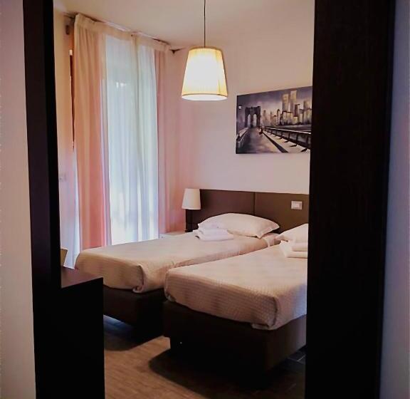 اتاق استاندارد با چشم‌انداز باغ, Cameracaffe Sul Lago