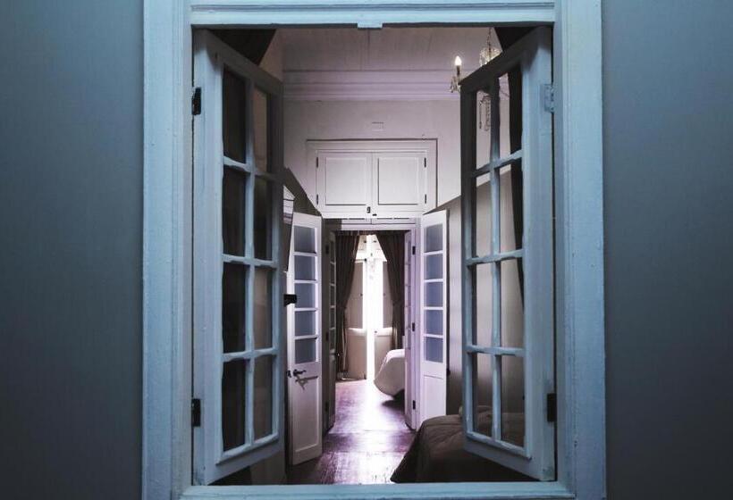 جناح جونيور, Casa Falleri Boutique