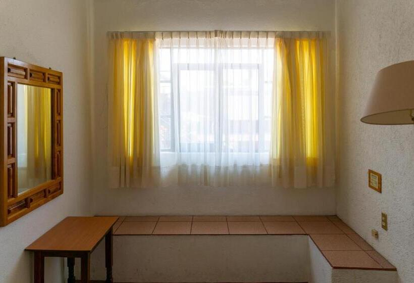 חדר סטנדרט, Colonial