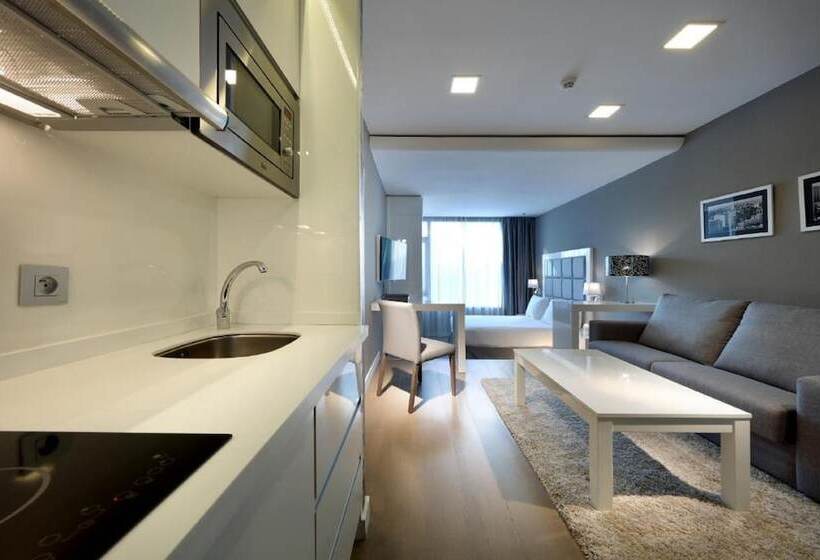 اتاق سوپریور, Domo Casablanca