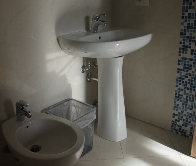 带共用浴室的标准房间, Euro Inn B&b