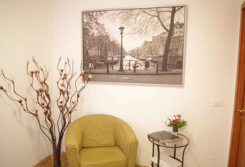 标准三人间共用浴室, Euro Inn B&b