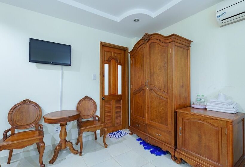 اتاق خانوادگی, Golden View Hotel Saigon