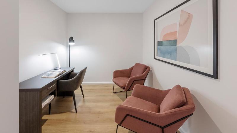 اتاق استاندارد با تخت بزرگ برای معلولان, Hilton Garden Inn Raleigh /crabtree Valley