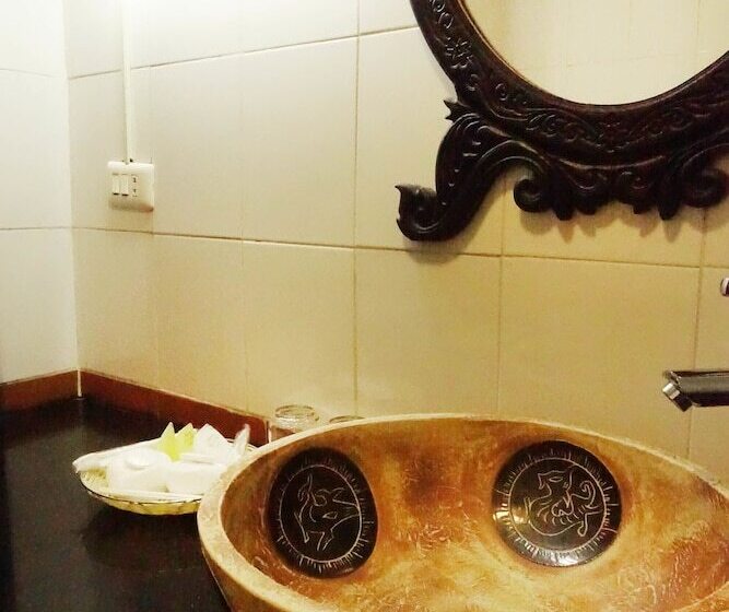 带大床的标准间, Merry Riverside