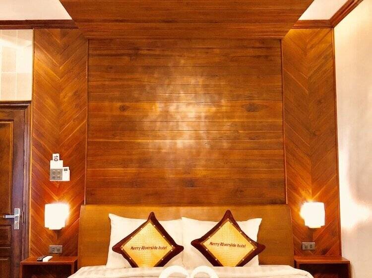 带大床的标准间, Merry Riverside