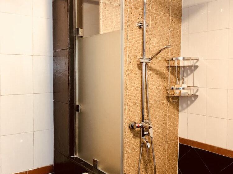 家庭间, Merry Riverside