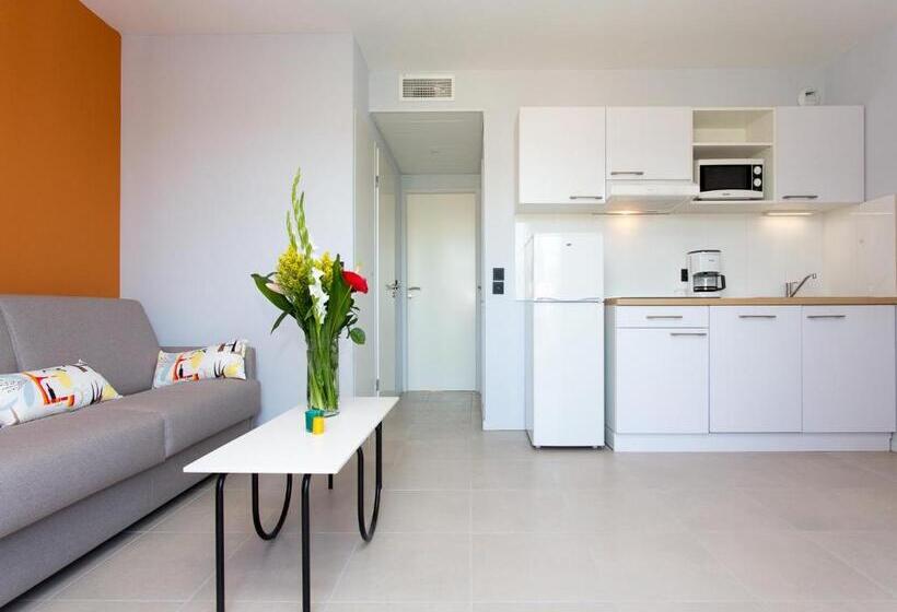 شقة غرفتين, Adonis Mougins