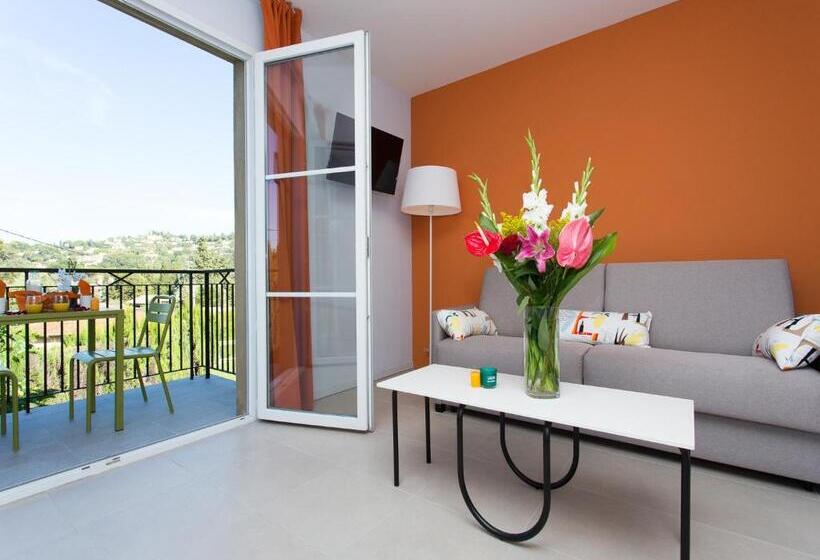 شقة غرفتين, Adonis Mougins