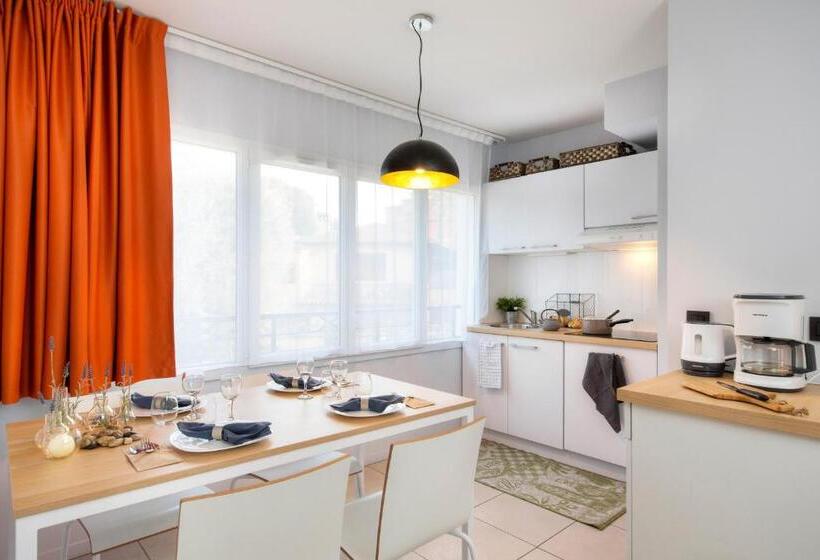 شقة غرفتين, Adonis Mougins