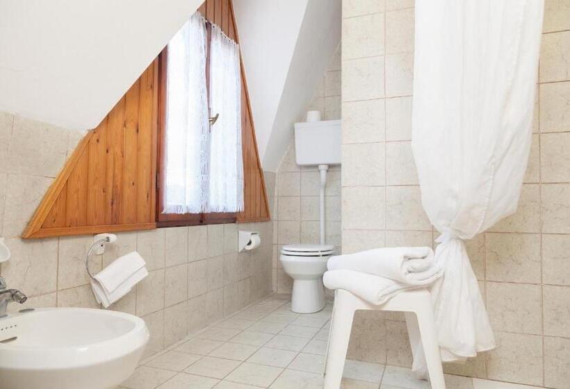 חדר יחיד קלאסי, Ricordo Du Parc