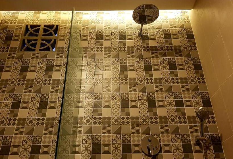 Büyük Çift Kişilik Yataklı Delüks Oda, Swan Inn