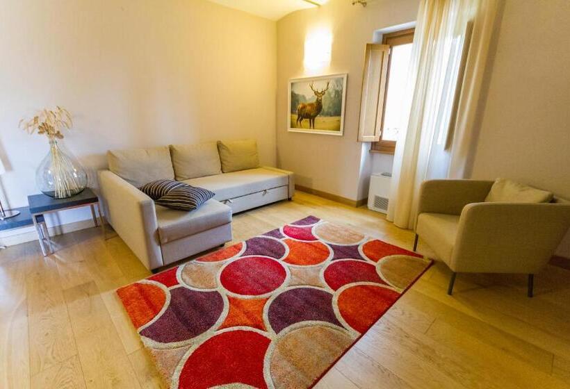 Люкс, Tenuta Borgo Santa Cecilia