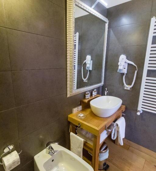 Люкс, Tenuta Borgo Santa Cecilia