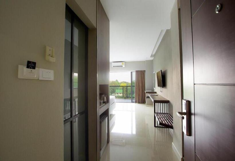 Номер Стандарт с Балконом, V Hotel Ubon Ratchathani