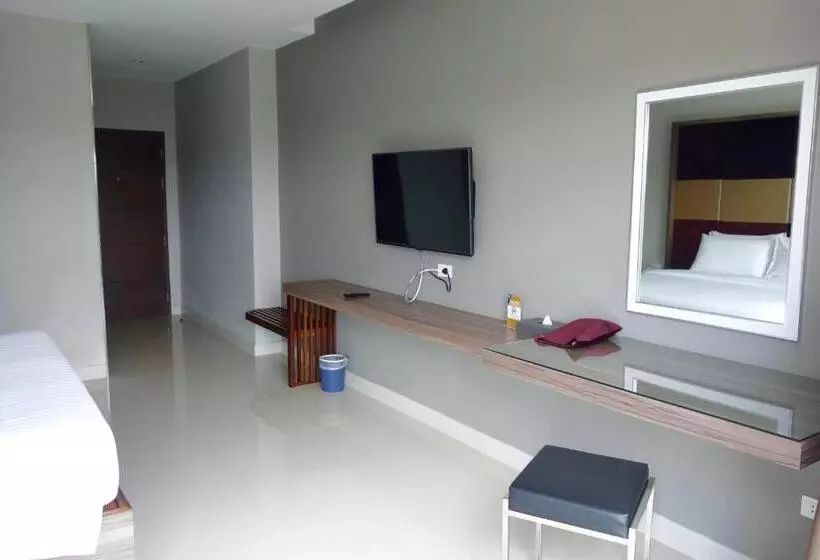 اتاق استاندارد با بالکن, V Hotel Ubon Ratchathani