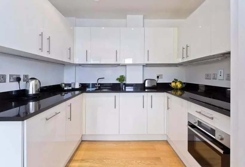 آپارتمان 1 خوابه, Red Lion Court By City2stay