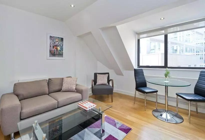 آپارتمان 1 خوابه, Red Lion Court By City2stay