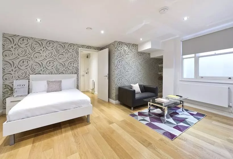استودیوی استاندارد, Red Lion Court By City2stay