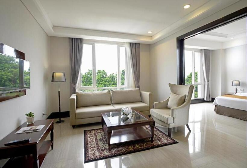 סוויטה, The Sahira Hotel Syariah