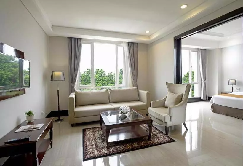 سوییت, The Sahira Hotel Syariah