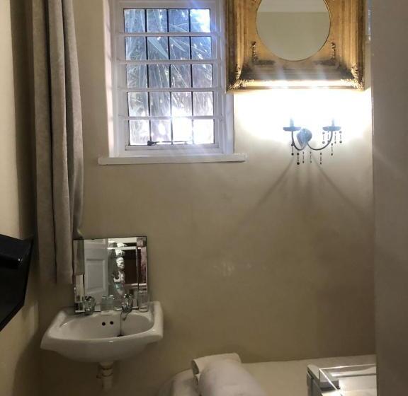 스탠다드 싱글 룸 공동욕실, Ashby Manor Guest House