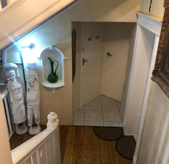 标准单人间共用浴室, Ashby Manor Guest House