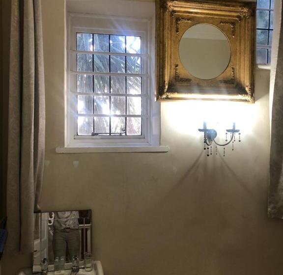 标准单人间共用浴室, Ashby Manor Guest House