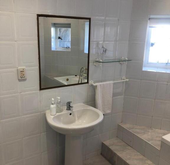 带共用浴室的标准房间, Ashby Manor Guest House