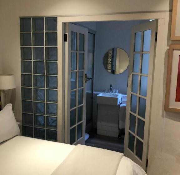 带露台的标准房间, Ashby Manor Guest House