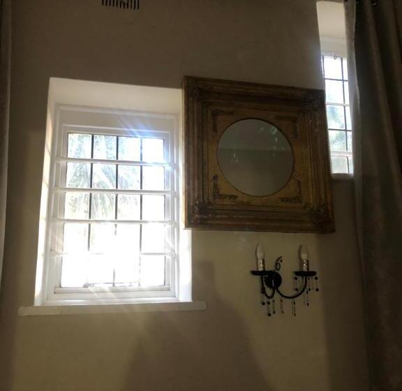 标准单人间共用浴室, Ashby Manor Guest House