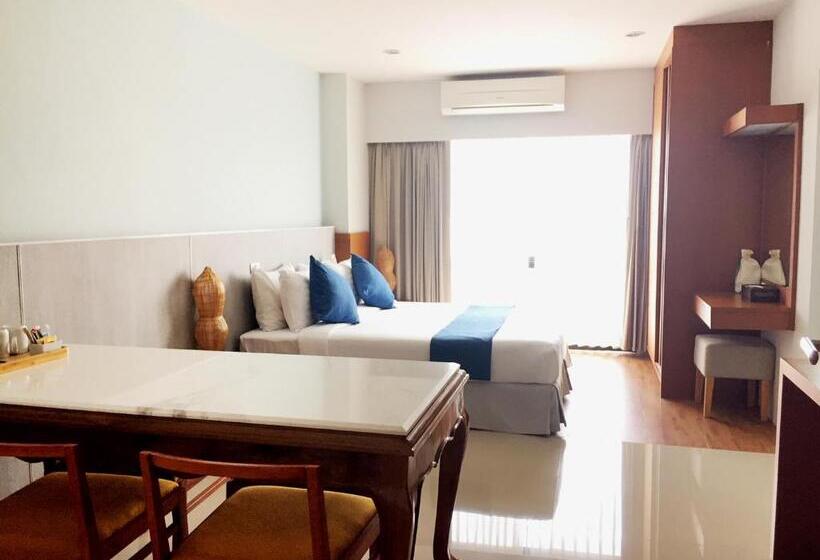 패밀리 스위트, Crystal Jade