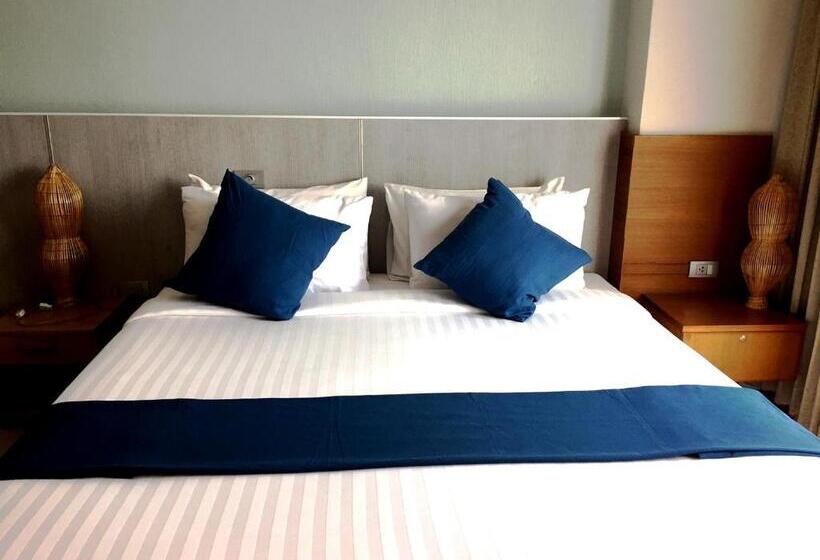 패밀리 스위트, Crystal Jade