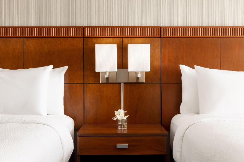 ファミリールーム, White Cabin