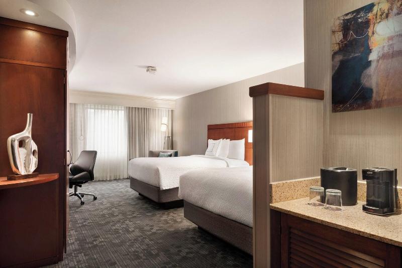 ファミリールーム, White Cabin