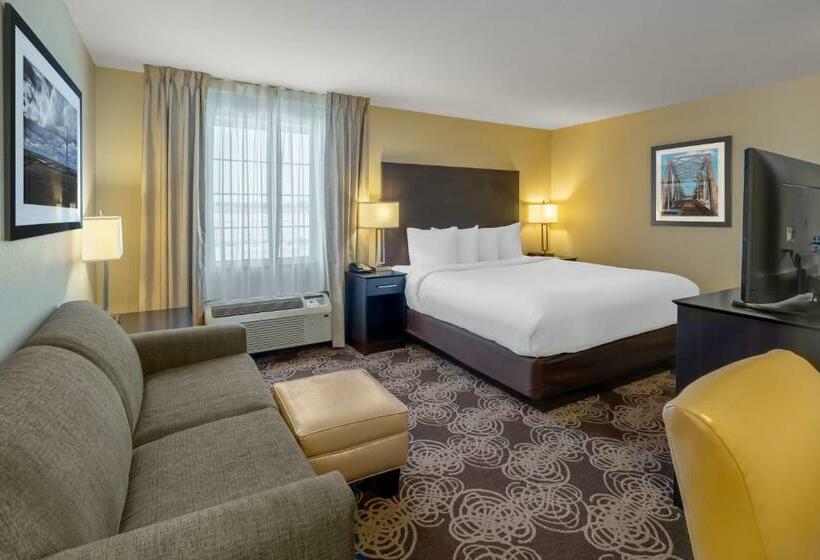 스위트 킹사이즈 침대, Landmark Suites  Williston