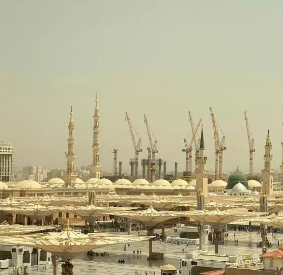 سوئیت جونیور با چشم‌انداز, Taiba Madinah
