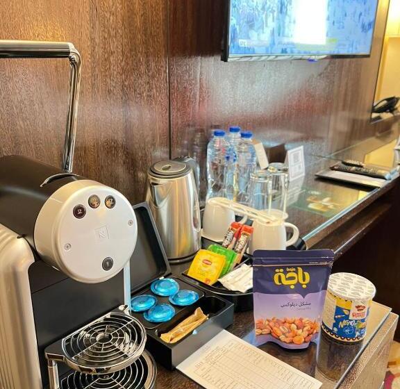 带大床的行政房间, Taiba Madinah