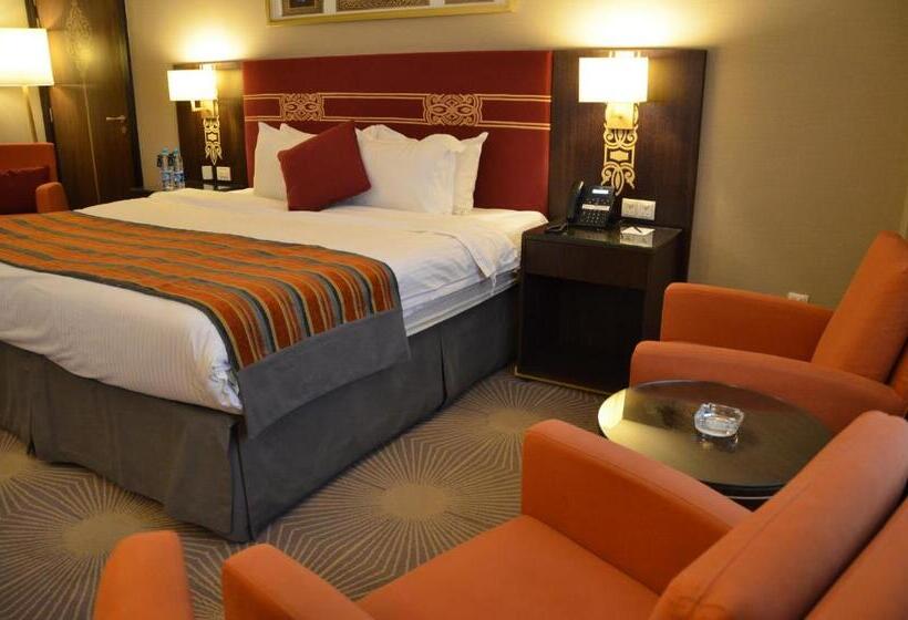 带大床的高级房间, Taiba Madinah